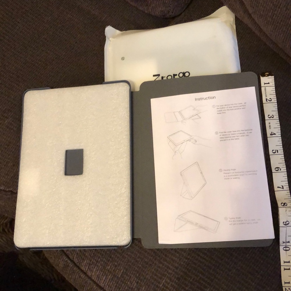 Ztotop iPad 2017 case for 9.7” dark blue BNWT